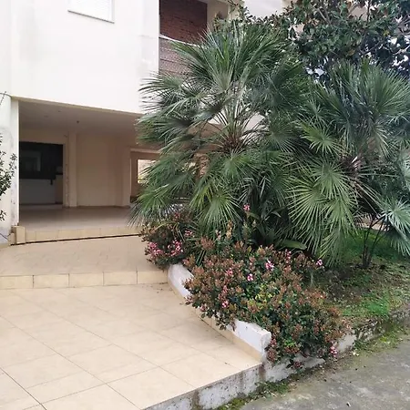 Hommie Apartment *